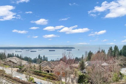 Photo 1 at 102 - 2575 Garden Court, Whitby Estates, West Vancouver