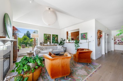 Photo 6 at 401 - 1765 Marine Drive, Ambleside, West Vancouver