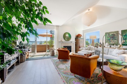 Photo 5 at 401 - 1765 Marine Drive, Ambleside, West Vancouver