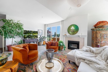 Photo 4 at 401 - 1765 Marine Drive, Ambleside, West Vancouver