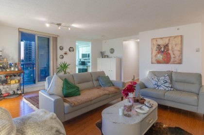 Photo 13 at 505 - 388 Drake Street, Yaletown, Vancouver West