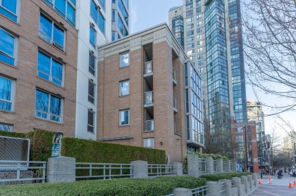Photo 36 at 505 - 388 Drake Street, Yaletown, Vancouver West