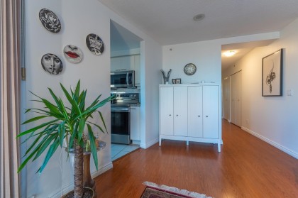 Photo 9 at 505 - 388 Drake Street, Yaletown, Vancouver West