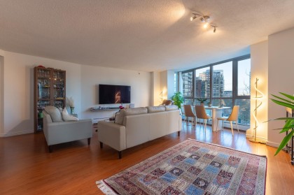Photo 14 at 505 - 388 Drake Street, Yaletown, Vancouver West