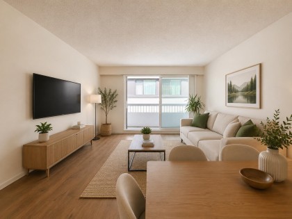 Photo 1 at 306 - 2450 Cornwall Avenue, Kitsilano, Vancouver West