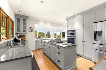 Photo 6 at 445 N Oxley Street, West Bay, West Vancouver
