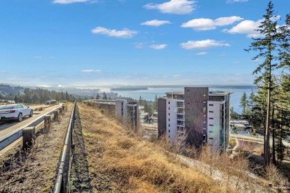 Photo 3 at 510 - 3963 Uplands Way, Cypress Park Estates, West Vancouver