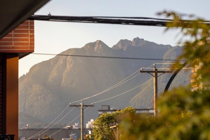 Photo 5 at 2057 Cypress Street, Kitsilano, Vancouver West