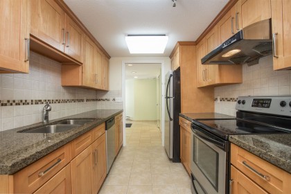 Photo 6 at 502 - 5733 Cambie Street, Vancouver West
