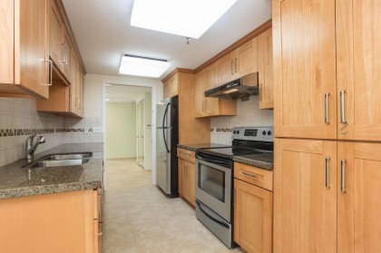 Photo 7 at 502 - 5733 Cambie Street, Vancouver West