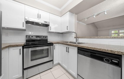 Photo 3 at 301 - 235 W 4th Street, Lower Lonsdale, North Vancouver