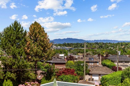 Photo 3 at 2495 W 33rd Avenue, Quilchena, Vancouver West