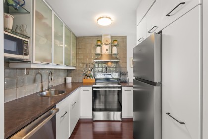 Photo 23 at 704 - 650 16th Street, Ambleside, West Vancouver