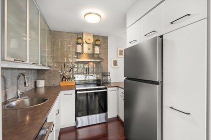 Photo 24 at 704 - 650 16th Street, Ambleside, West Vancouver