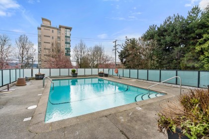 Photo 37 at 704 - 650 16th Street, Ambleside, West Vancouver