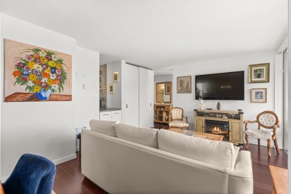 Photo 11 at 704 - 650 16th Street, Ambleside, West Vancouver