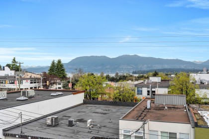 Photo 19 at 207 - 2080 Maple Street, Kitsilano, Vancouver West