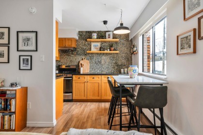 Photo 8 at 207 - 2080 Maple Street, Kitsilano, Vancouver West