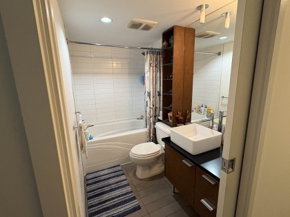 Photo 2 at 1106 - 980 Cooperage Way, Yaletown, Vancouver West