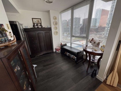 Photo 11 at 1106 - 980 Cooperage Way, Yaletown, Vancouver West