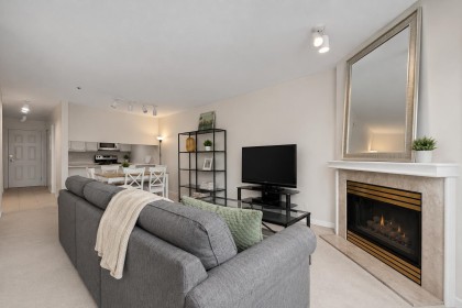 Photo 7 at 108 - 3250 W Broadway, Kitsilano, Vancouver West