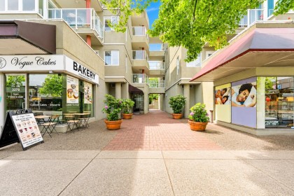 Photo 1 at 108 - 3250 W Broadway, Kitsilano, Vancouver West