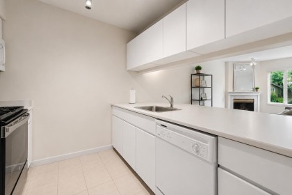 Photo 14 at 108 - 3250 W Broadway, Kitsilano, Vancouver West