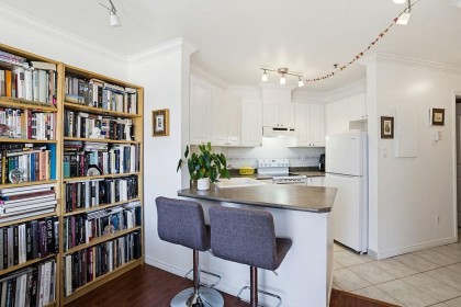 Photo 2 at 304 - 2025 Stephens Street, Kitsilano, Vancouver West