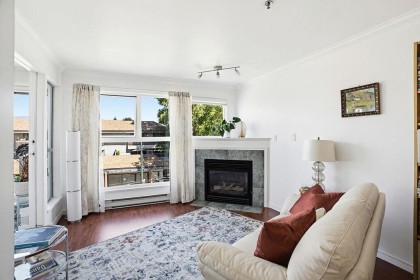 Photo 1 at 304 - 2025 Stephens Street, Kitsilano, Vancouver West