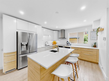 Photo 4 at 1270 Premier Street, Lynnmour, North Vancouver