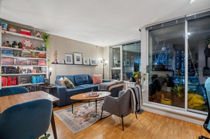 Photo 5 at 1901 - 33 Smithe Street, Yaletown, Vancouver West