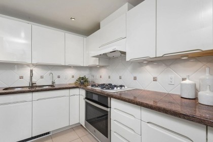 Photo 11 at 1602 - 535 Nicola Street, Coal Harbour, Vancouver West