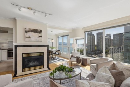 Photo 4 at 1602 - 535 Nicola Street, Coal Harbour, Vancouver West