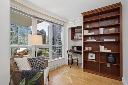 Photo 21 at 1602 - 535 Nicola Street, Coal Harbour, Vancouver West