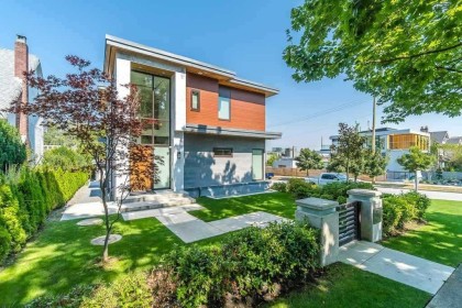 Photo 2 at 3011 W 27th Avenue, MacKenzie Heights, Vancouver West