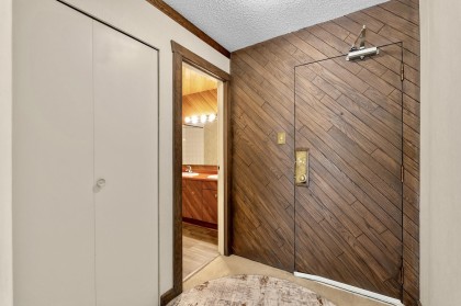 Photo 7 at 403 - 1340 Duchess Avenue, Ambleside, West Vancouver