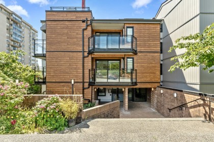 Photo 5 at 403 - 1340 Duchess Avenue, Ambleside, West Vancouver