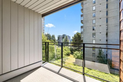 Photo 15 at 403 - 1340 Duchess Avenue, Ambleside, West Vancouver