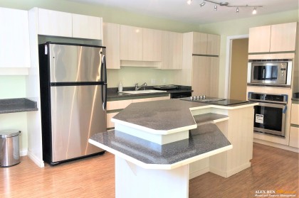 Photo 5 at 4396 W 11th Avenue, Point Grey, Vancouver West