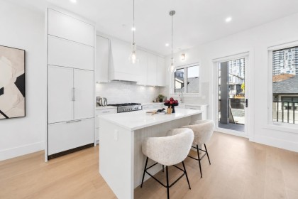 Photo 6 at 531 W 61st Avenue, Marpole, Vancouver West