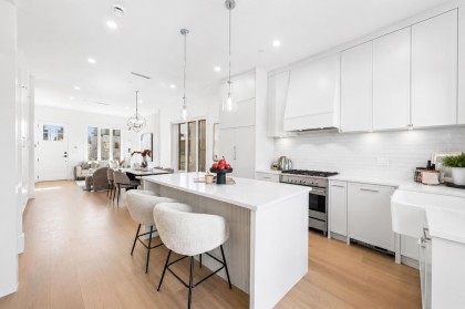 Photo 12 at 531 W 61st Avenue, Marpole, Vancouver West