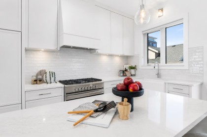 Photo 7 at 531 W 61st Avenue, Marpole, Vancouver West
