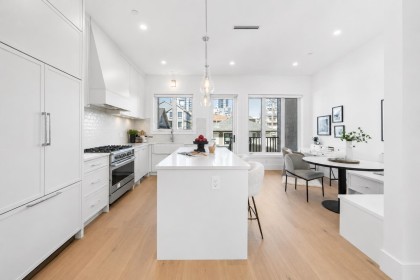 Photo 10 at 531 W 61st Avenue, Marpole, Vancouver West