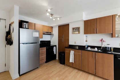 Photo 10 at 214 - 1330 Burrard Street, Downtown VW, Vancouver West