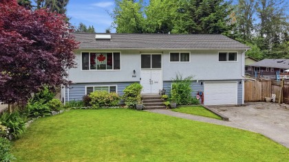 Photo 1 at 944 Tollcross Road, Windsor Park NV, North Vancouver