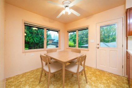Photo 9 at 2870 Thorncliffe Drive, Edgemont, North Vancouver