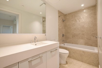 Photo 9 at 218 - 3220 Connaught Crescent, Edgemont, North Vancouver