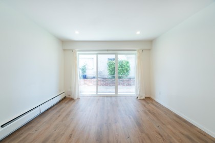 Photo 2 at 206 - 2025 W 2nd Avenue, Kitsilano, Vancouver West