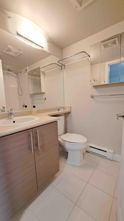 Photo 6 at 107 - 5632 Kings Road, University VW, Vancouver West