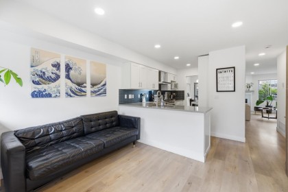 Photo 7 at 10 - 2118 Eastern Avenue, Central Lonsdale, North Vancouver